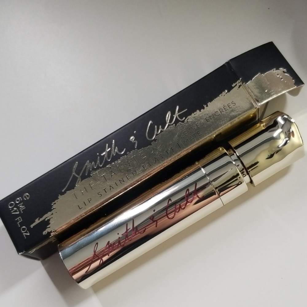 Smith & Cult The Tainted Lip Stained_Flatte